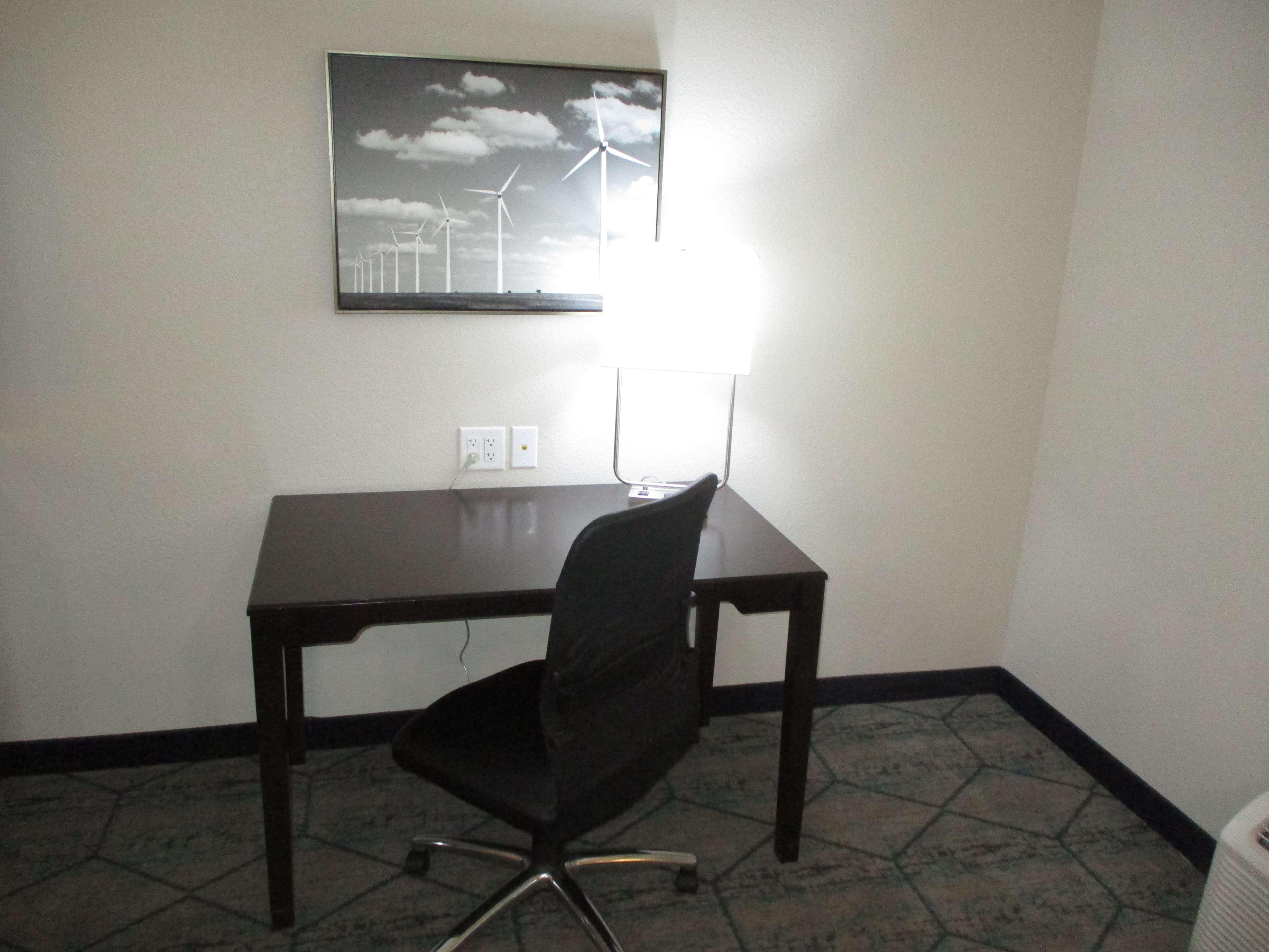 Best Western Plus Mcpherson Exterior foto