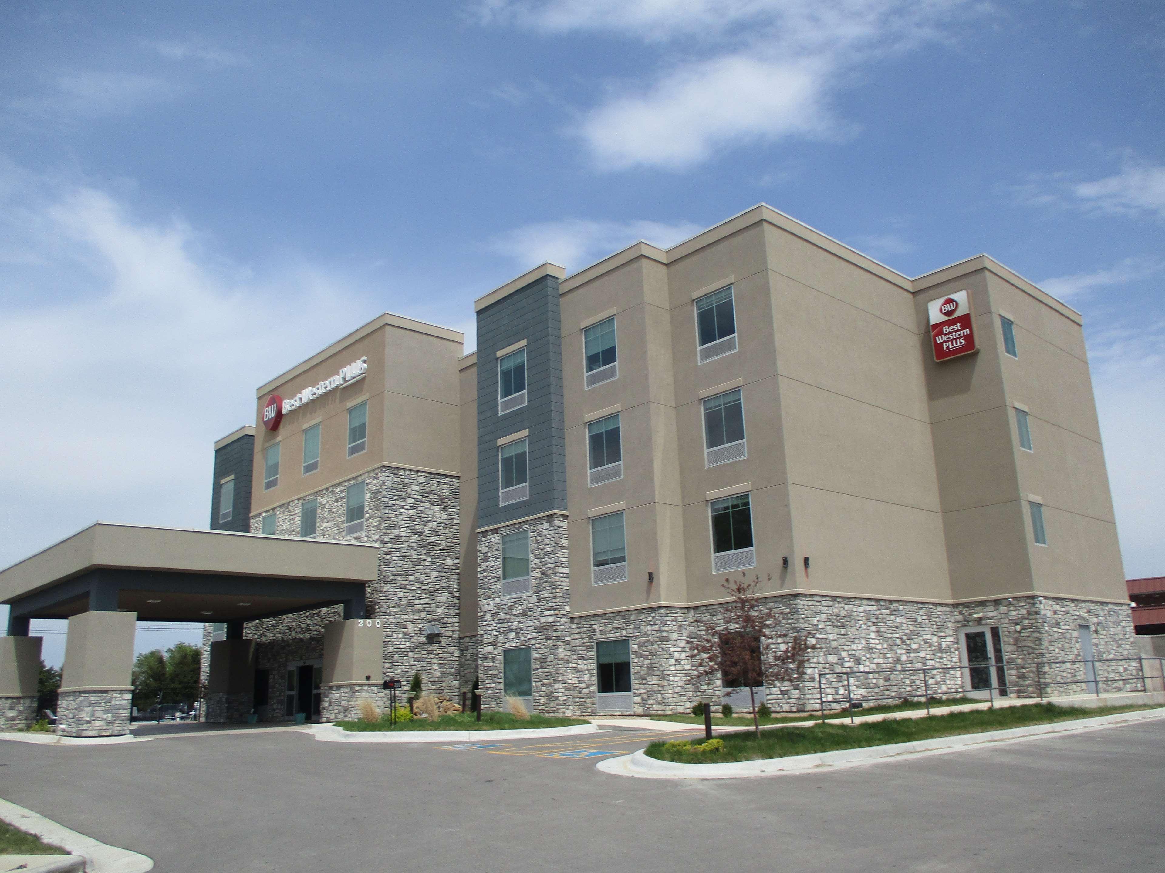 Best Western Plus Mcpherson Exterior foto